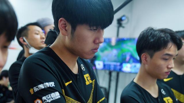 现引起了广 现引起了广